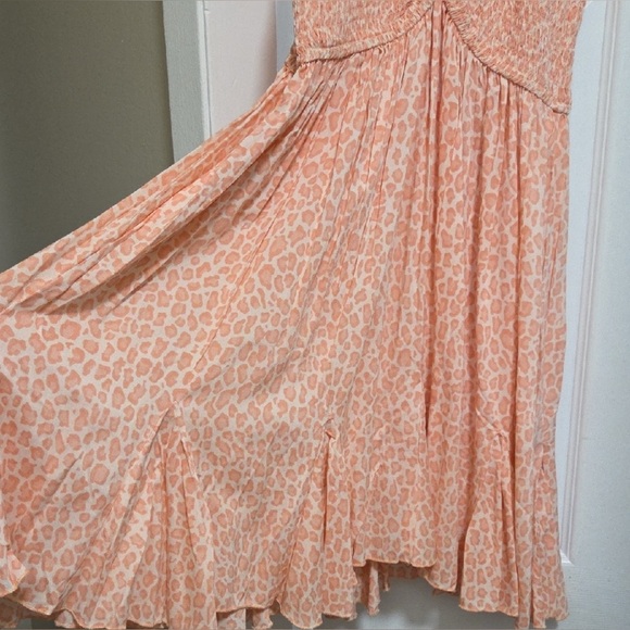 NWT Elegant Enkay Peach Leopard Smocked Midi Dress L - Picture 3 of 7